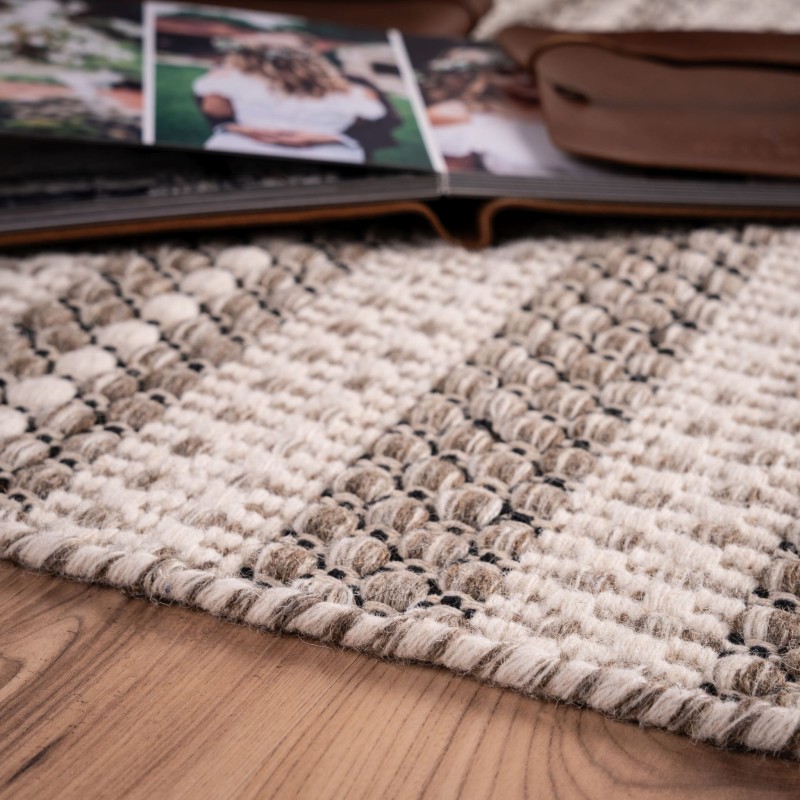 Bok dywanu wełnianego Obsession Jaipur JAI335 taupe