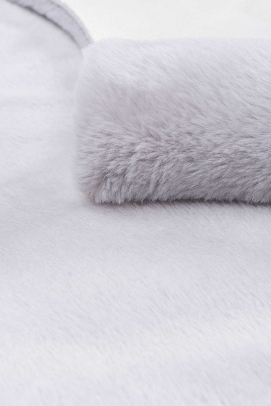 Pluszowe runo dywanu Rabbit Fur w kolorze szarym