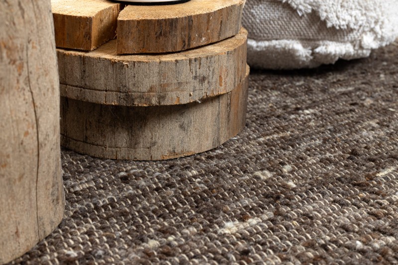 Dywan wełniany Nepal 2100 natural brąz na podłodze