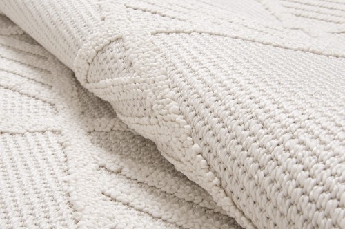 Zbliżenie runa kremowego dywan boho Milano 038