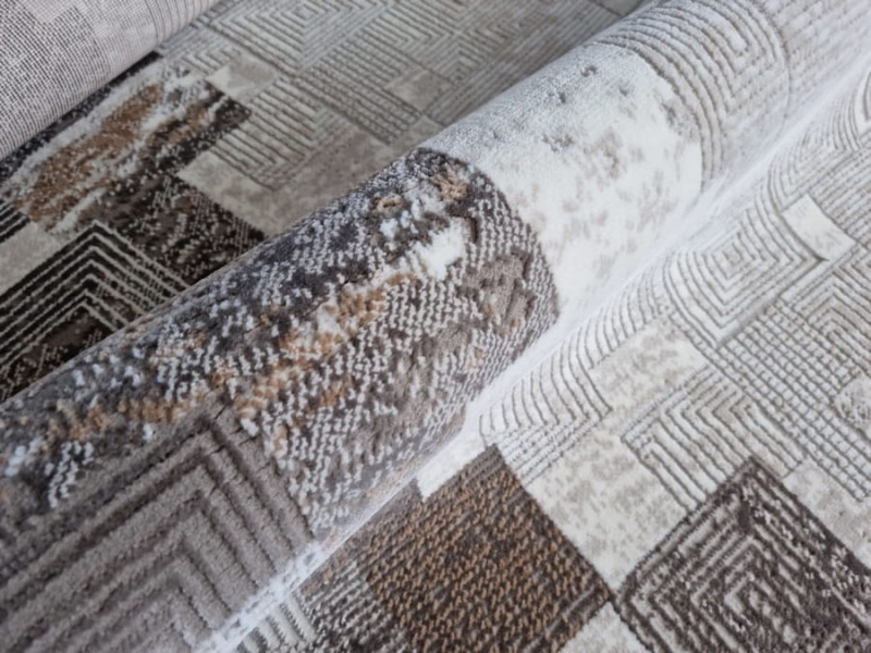 Runo dywanu nowoczesnego Exclusive 234 beżowo-złotego