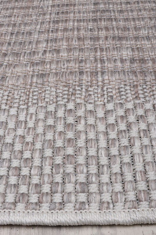 Zbliżenie runa beżowego dywanu Oria 88013/YV7-J