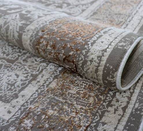 Runo beżowego dywanu tradycyjnego Allianz 6301