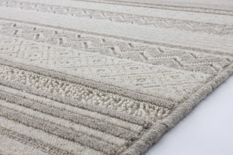 Dywan wełniany w pasy Agnella Noble Oni jasny szary - runo 3d