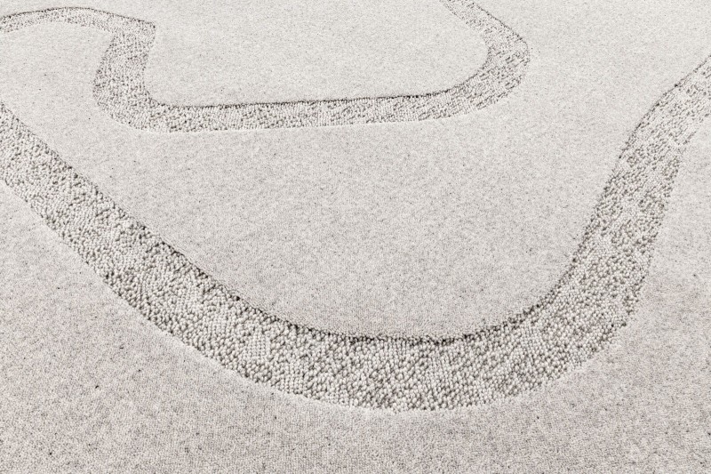 Dywan wełniany Agnella Ladnini Morphic Blooms jasny szary - wzór 3d