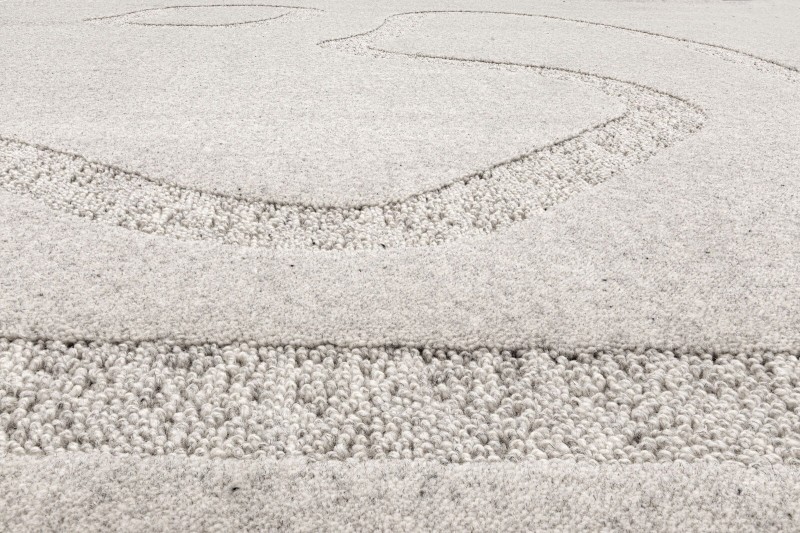 Dywan wełniany Agnella Ladnini Morphic Blooms jasny szary - runo