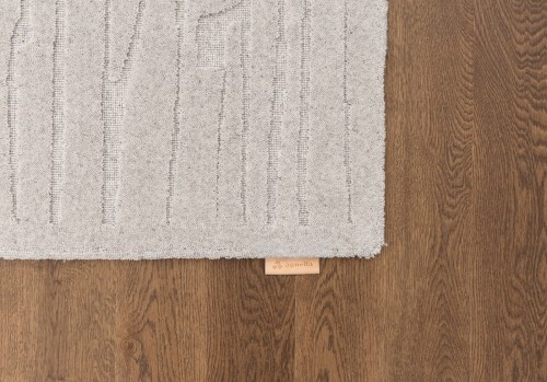 Dywan jasnoszary wełniany Agnella Ladnini Morphic Rifts V - róg