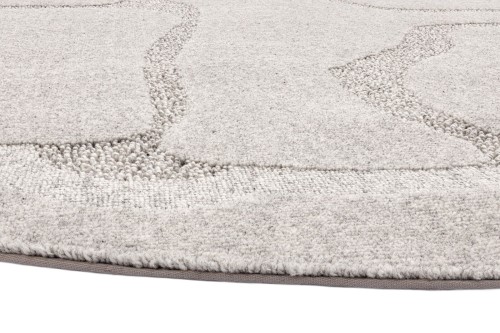 Jasnoszary dywan wełniany koło Agnella Ladnini Morphic Organica - brzeg
