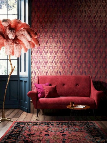 Salon z tapetą Khroma Cabinet CAB504 Facet Burgundy.jpg