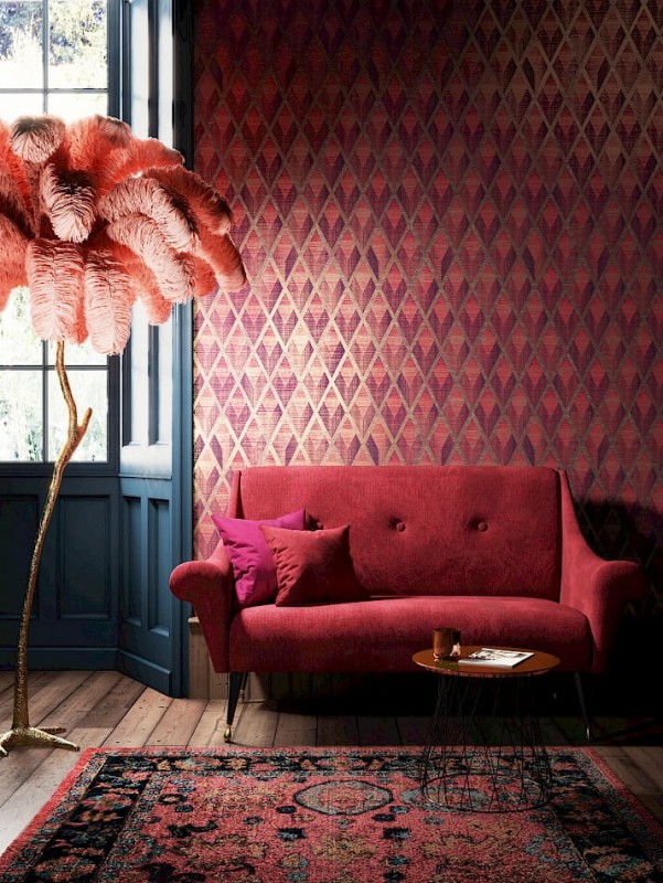 Salon z tapetą Khroma Cabinet CAB504 Facet Burgundy.jpg