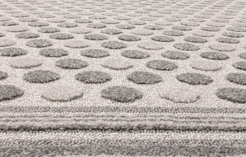 Dywan FD Lori Blovo perła - zbliżenie na runo 3D z kropkami