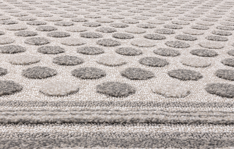 Dywan FD Lori Blovo perła - zbliżenie na runo 3D z kropkami