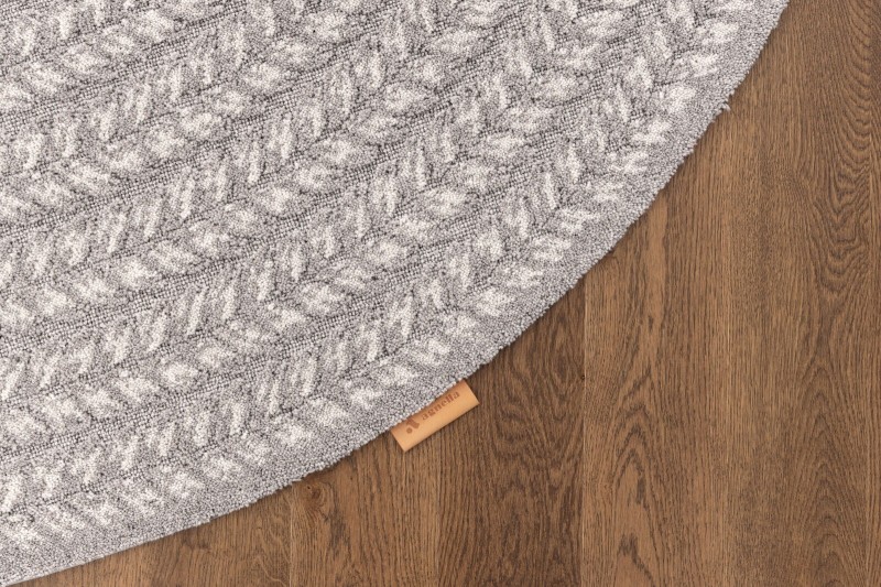 Brzeg dywanu okrągłego Agnella Noble Tino kolor jasny szary (binding)