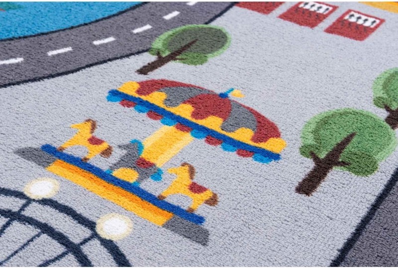 Zbliżenie runa okrągłego szarego dywanu dziecięcego antypoślizgowego Ares ulice