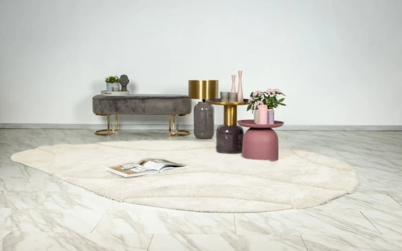 Kremowy dywan shaggy Ligne Lalee Milano MIL 802 w salonie
