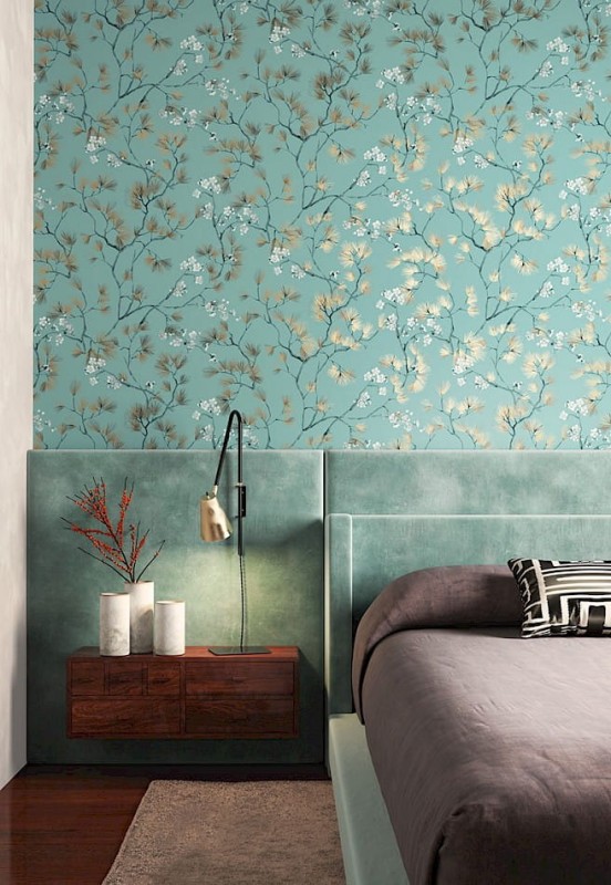 Sypialnia z tapetą w stylu japońskim Khroma Kimono KIM102 Haru Nile.jpg