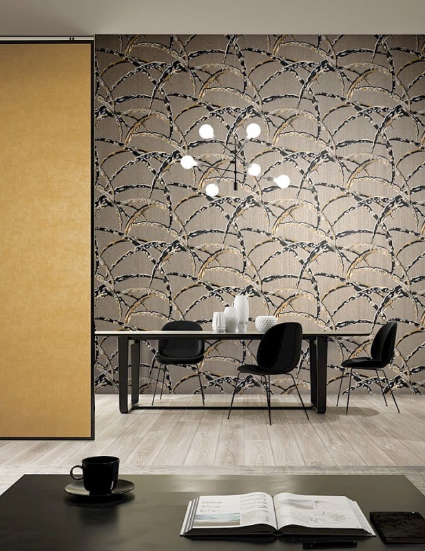 Jadalnia z tapetą Khroma Kimono KIM503 Daika Gold.jpg