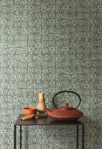 Zestaw do parzenia herbaty po japońsku na tle tapety Khroma Kimono KIM605 Hoshi Lime.jpg