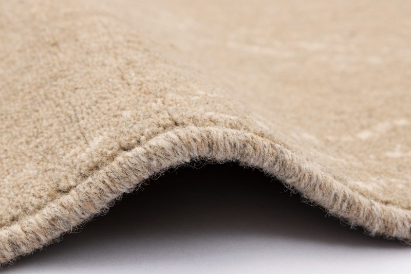 Dywan wełniany skandynawski Agnella Ballata Adria beż obszycie.jpg