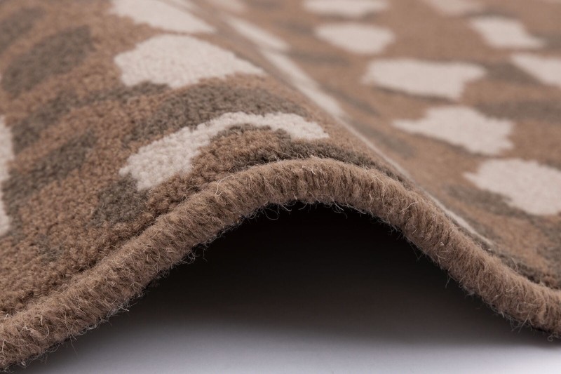 Dywan wełniany Agnella Ballata Fossilo kolor brązowy i obszycie wełniane