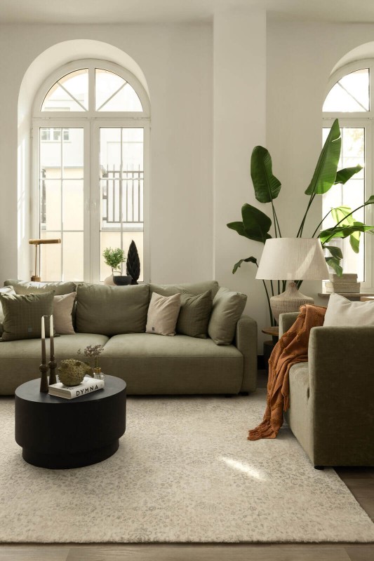 Dywan wełniany vintage Agnella Agnus Claudine piaskowy w salonie