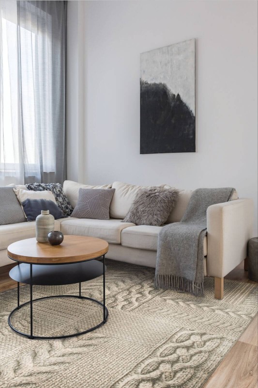 Dywan wełniany skandynawski Agnella Isfahan M Kadesz popielaty w salonie