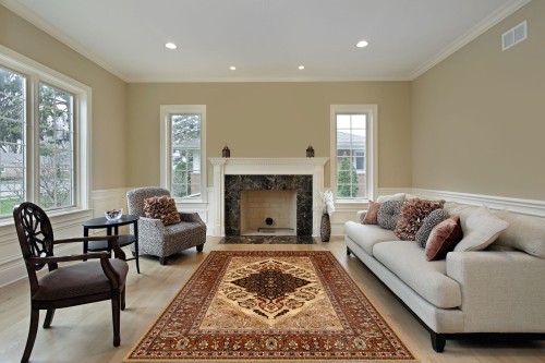 Dywan wełniany Agnella Isfahan Leyla bursztyn w salonie w stylu klasycznym