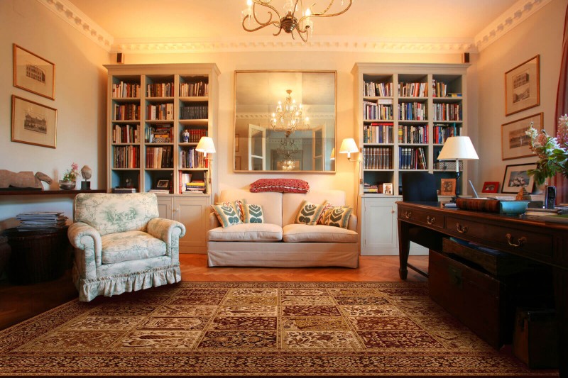 Dywan wełniany klasyczny Agnella Isfahan Timor czarny w klasycznie urządzonym pokoju dziennym