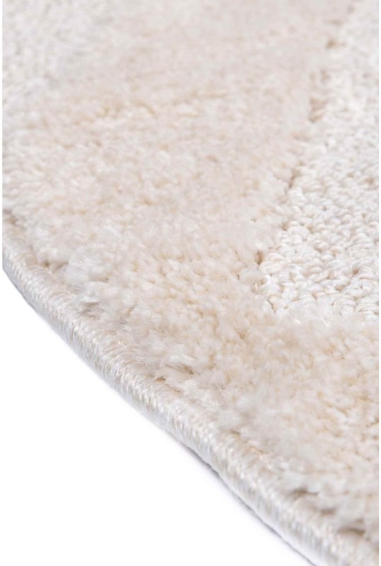 Bok kremowego dywanu okrągłego shaggy geometria 3d Pisa romby