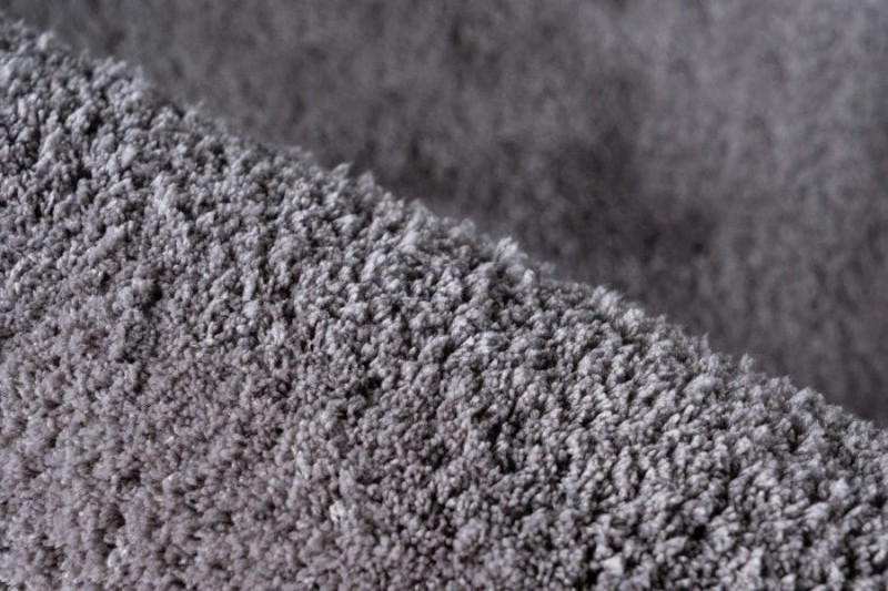 Runo dywanu shaggy Ligne Lalee Velvet VEL 500 platynowy