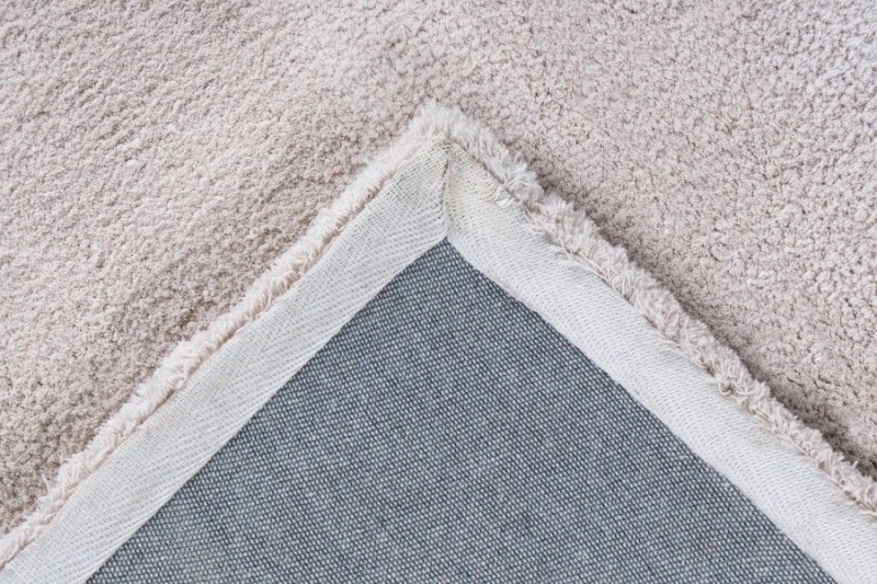 Spód typu binding dywanu shaggy Ligne Lalee Velvet VEL 500 kremowy