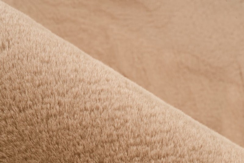 Runo dywanu pluszowego Lalee Hides Heaven HEA 900 peach