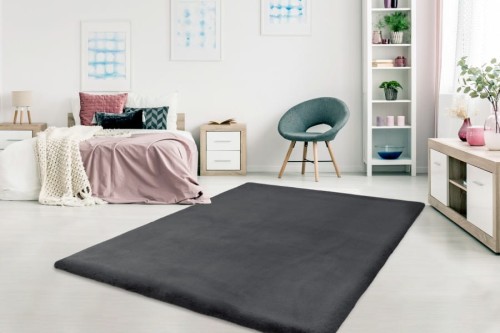 Dywan pluszowy w salonie Lalee Hides Heaven HEA 800 graphite