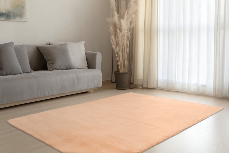 Dywan pluszowy w salonie  Lalee Hides Heaven HEA 800 peach