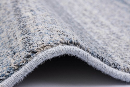 Dywan wełniany Agnella Isfahan Tadeli jasny niebieski 04.jpg