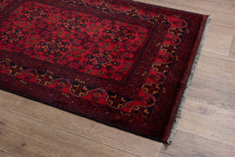 Dywan orientalny Khal Mahammadi 105x154 cm na podłodze