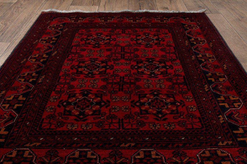 Dywan pakistański Khal Mahammadi 105x154 cm na podłodze