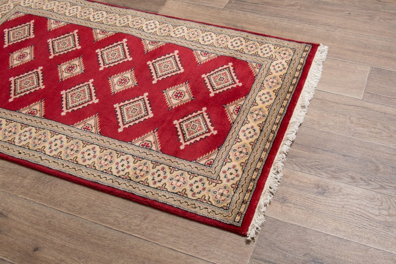 Rzut z boku dywanu orientalnego pakistańskiego Jaldar 95x149 cm