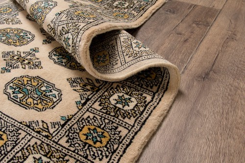 Spód dywanu orientalnego pakistańskiego Bukhara 79x125 cm