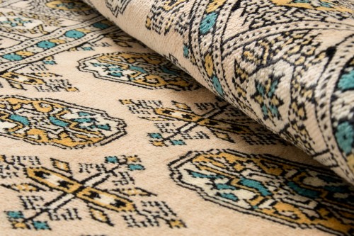Runo dywanu orientalnego pakistańskiego Bukhara 92x151 cm