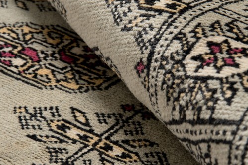 Zbliżenie runa dywanu Bukhara 79x134 cm