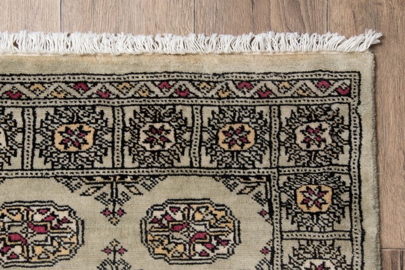 Frędzle i brzeg dywanu orientalnego Bukhara 79x134 cm