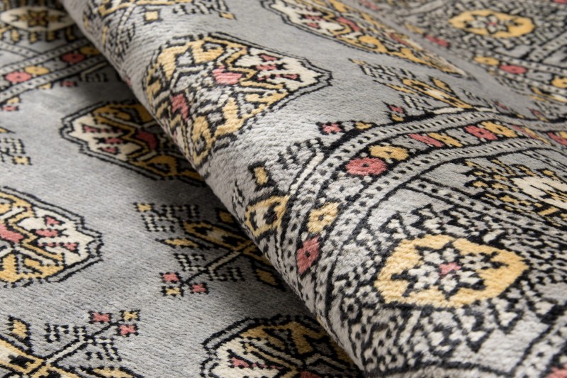 Runo dywanu orientalnego pakistańskiego Bukhara 92x150 cm