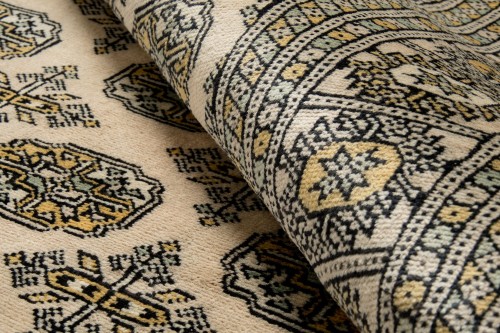 Runo dywanu orientalnego pakistańskiego Bukhara 123x175 cm