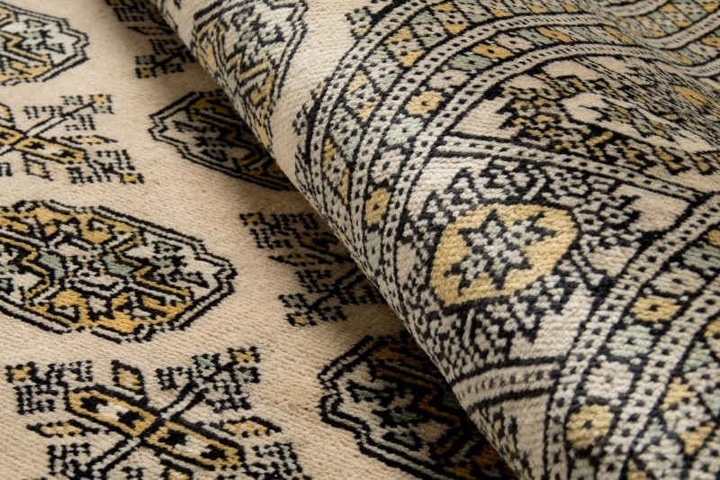 Runo dywanu orientalnego pakistańskiego Bukhara 123x175 cm