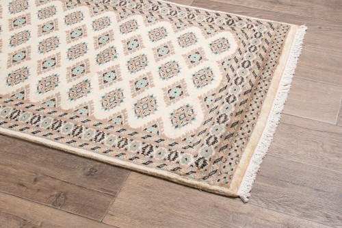 Rzut z boku dywanu orientalnego pakistańskiego Jaldar 92x148 cm
