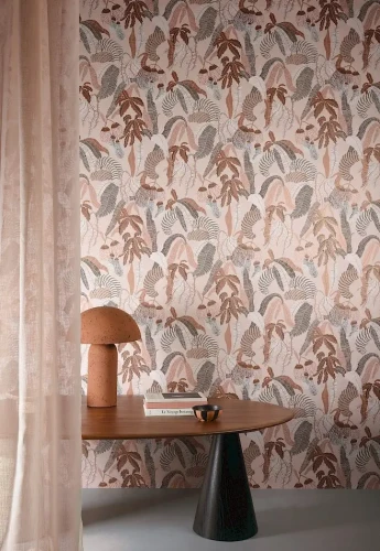 Tapeta roślinna w salonie Khroma Romance Nimfa Cinamon ROM004.webp