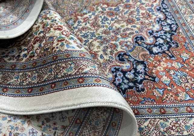 Runo dywanu ekskluzywnego Anatolian Silk 32510 cream