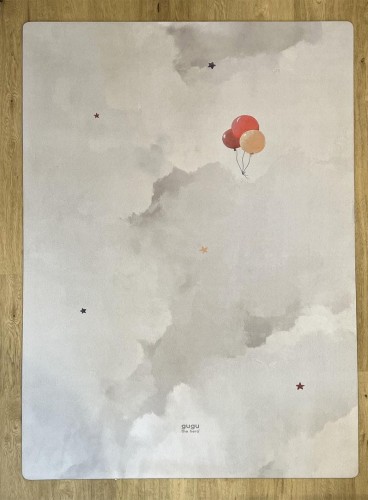 Mata podłogowa dla dzieci Prime Baloon Dream Big na dębowej podłodze