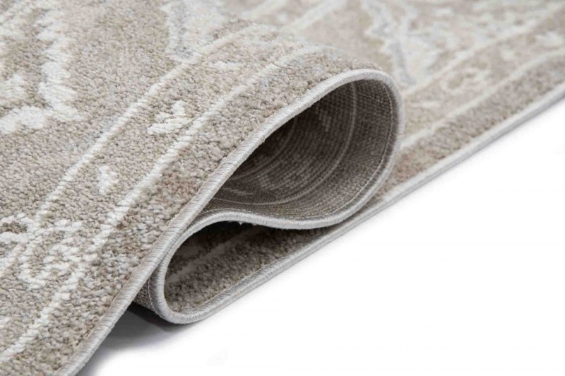 Runo  jasno szarego dywanu tradycyjnego Manhattan SZ72A